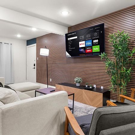 Stylish 2 Bed 1 Mile To Downtown Free Parking Villa Dallas Buitenkant foto