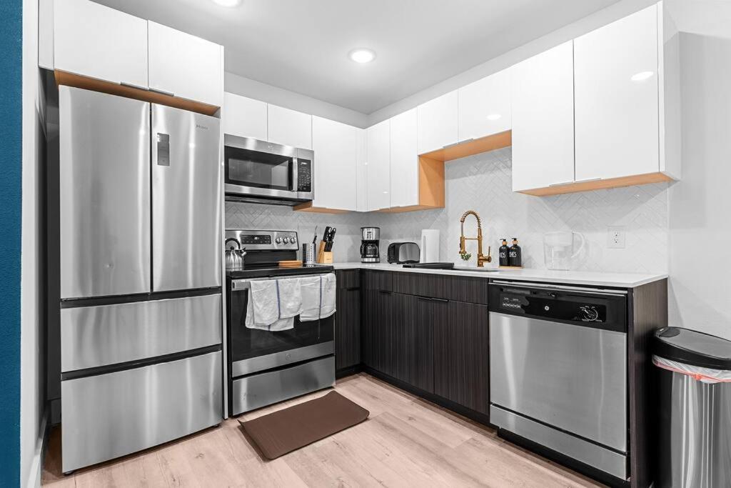 Stylish 2 Bed 1 Mile To Downtown Free Parking Villa Dallas Buitenkant foto