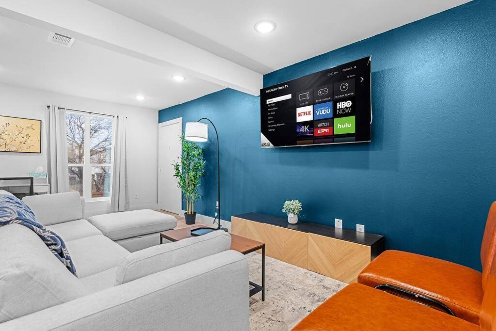 Stylish 2 Bed 1 Mile To Downtown Free Parking Villa Dallas Buitenkant foto